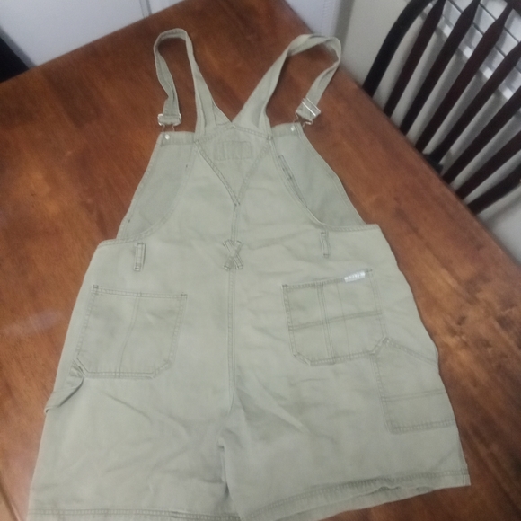 Overall shorts - Picture 6 of 8